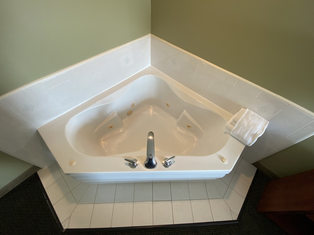 Baymont By Wyndham Mackinaw City主图