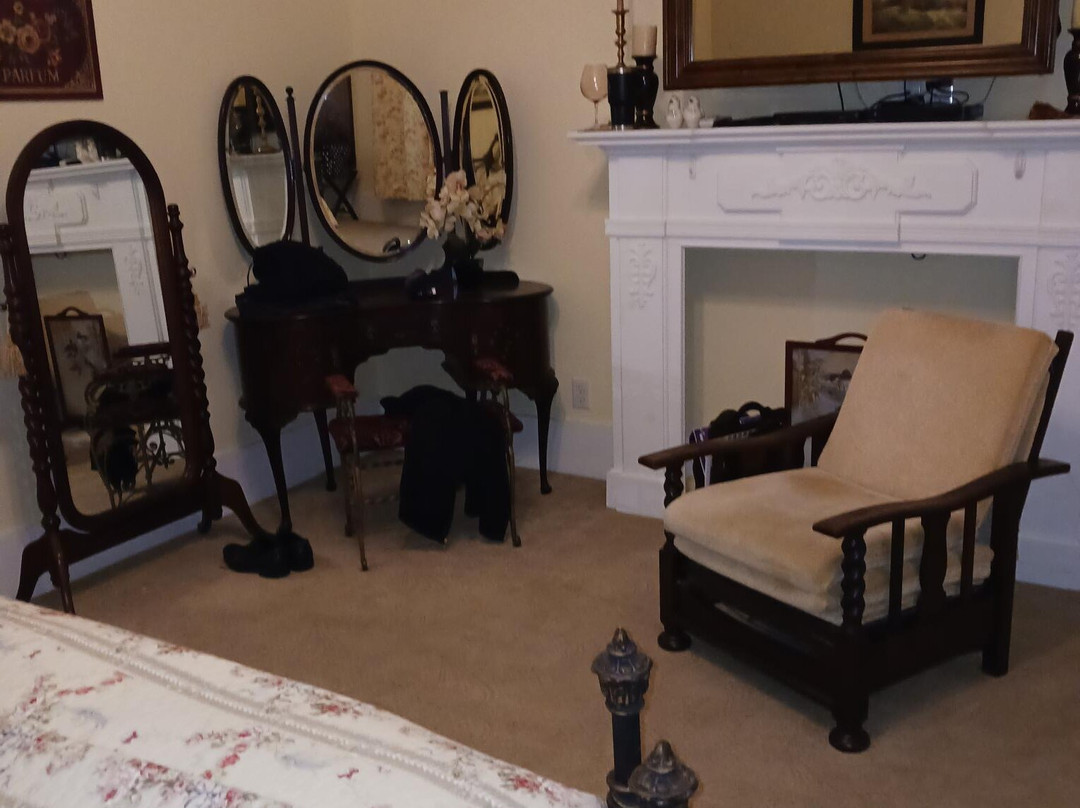 The Bird & Butterfly Inn主图