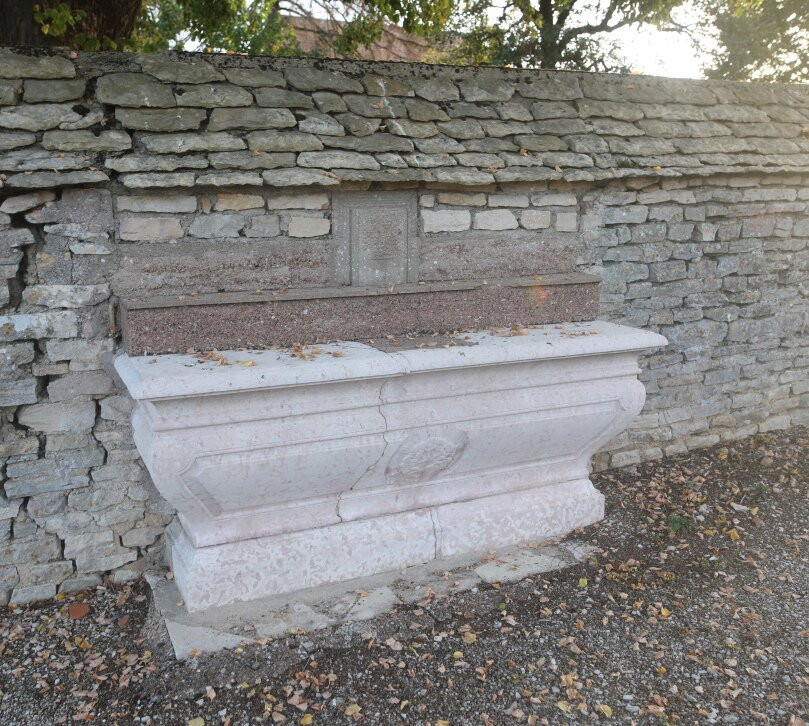 Cimetière Communal de Sainte-Marie-la-Blanche景点图片
