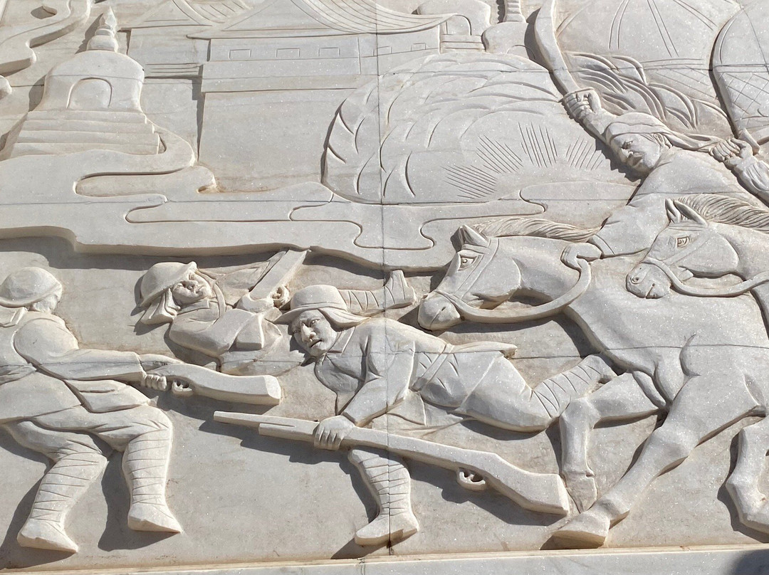 百灵庙抗日纪念碑-达尔罕茂明安联合旗必去景点