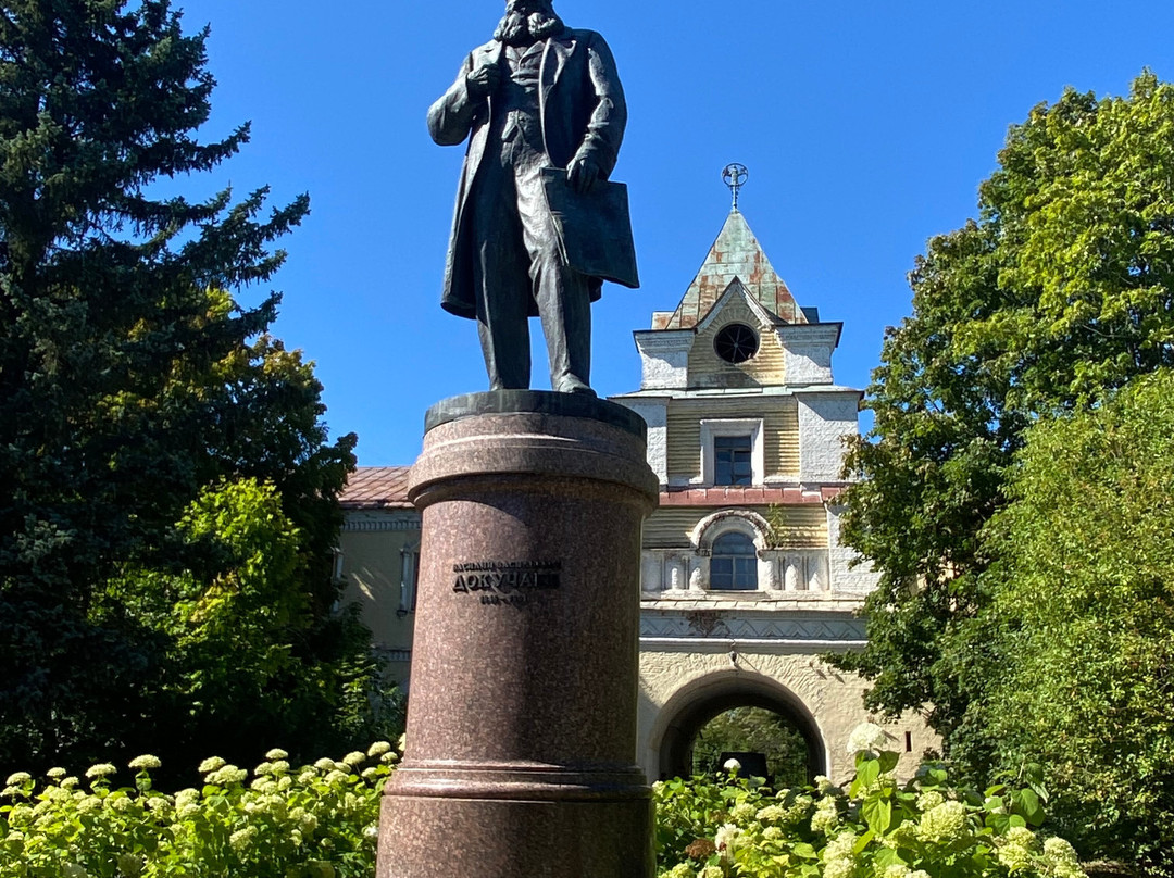 V.V. Dokuchaev Monument景点图片