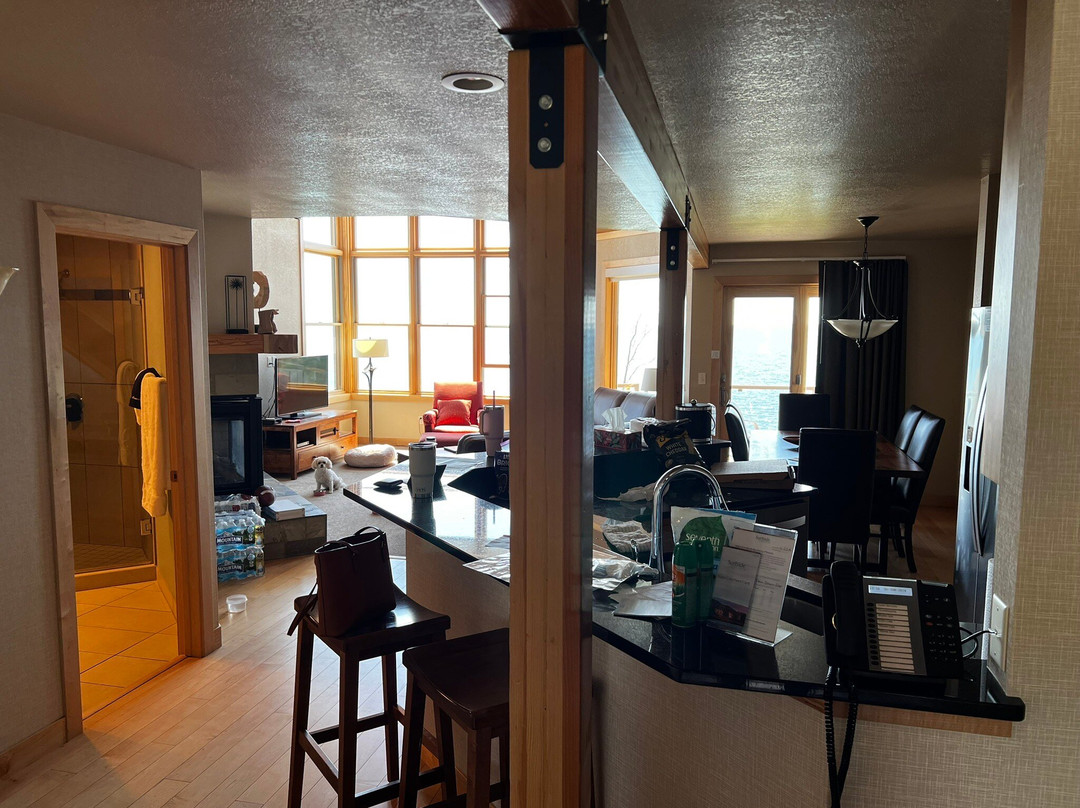 Surfside on Lake Superior主图