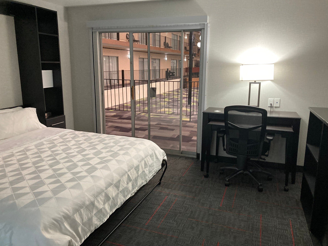 Holiday Inn Des Moines-airport/conf Center By IHG主图