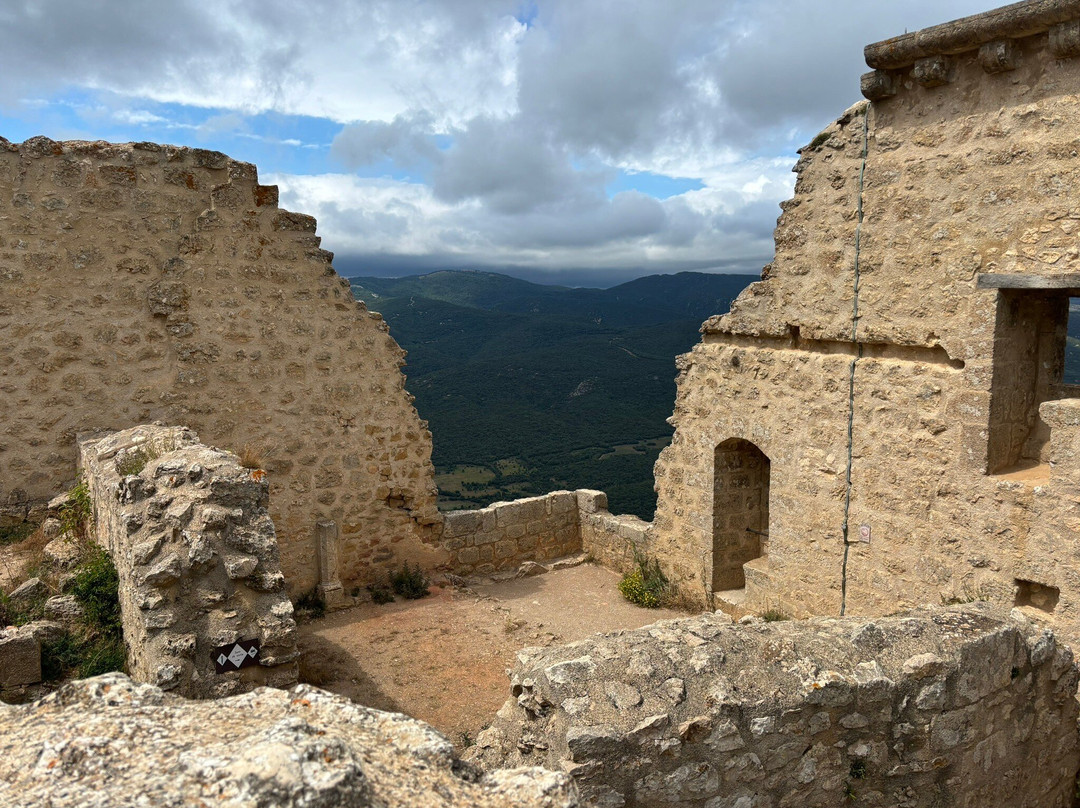 Chateau de Peyrepertuse景点图片