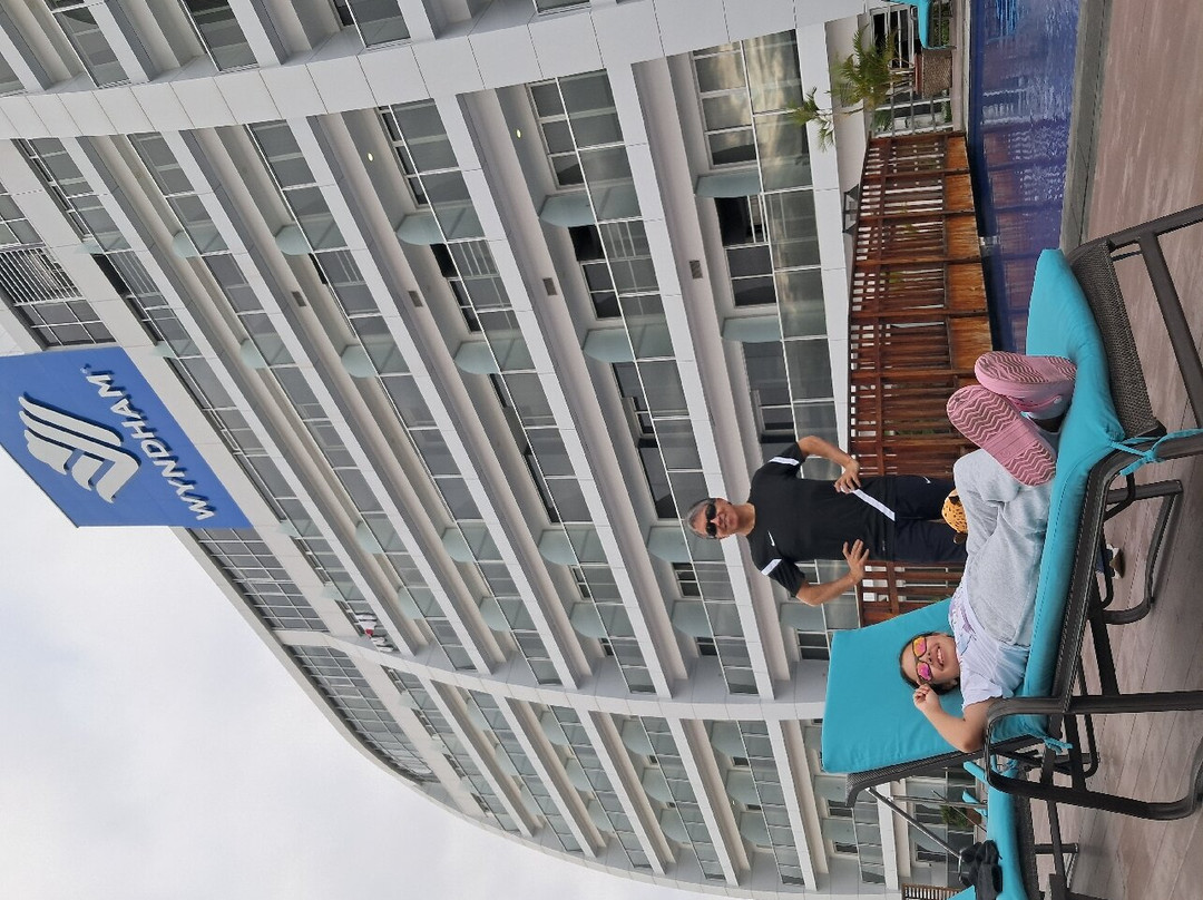 Wyndham Manta Sail Plaza Hotel and Convention Center主图