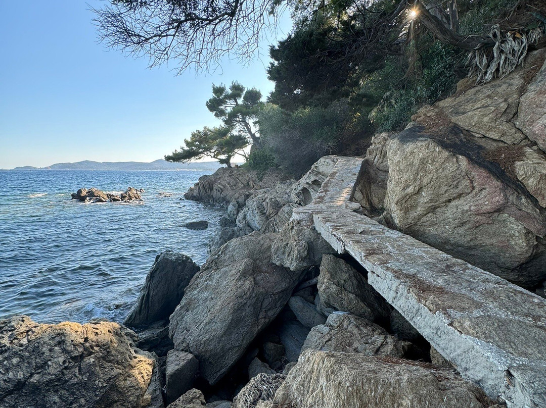 Sentier du littoral - Le Lavandou - Plage de la Fossette-莱拉旺杜必去景点
