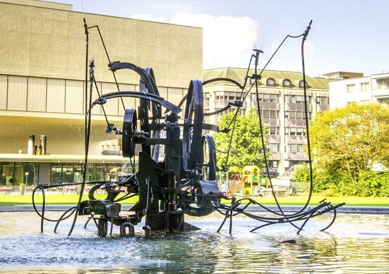 Fontaine Jo Siffert de Jean Tinguely-弗里堡必去景点