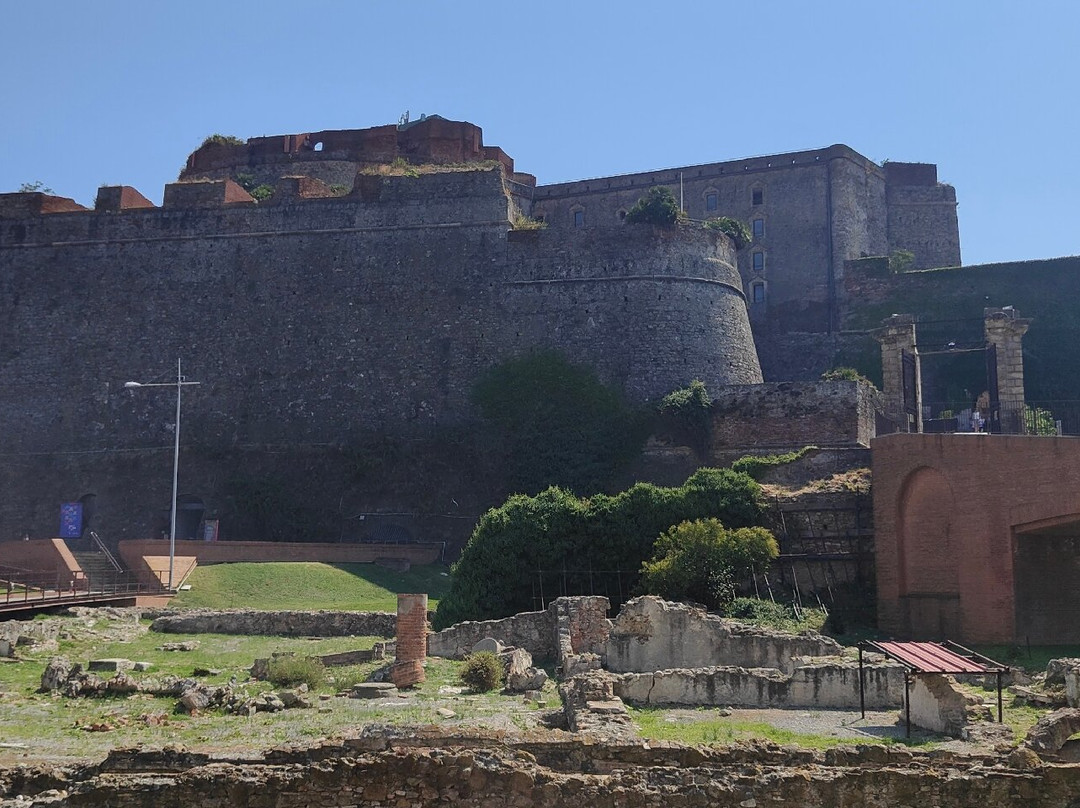 Fortezza del Priamar-萨沃纳必去景点