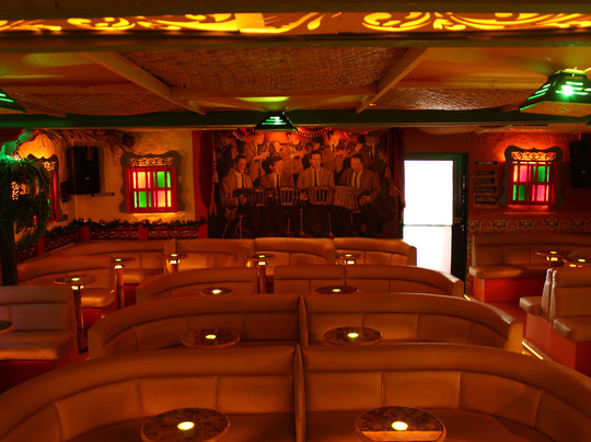 Portón Caldense Discoteca-卡利必去景点