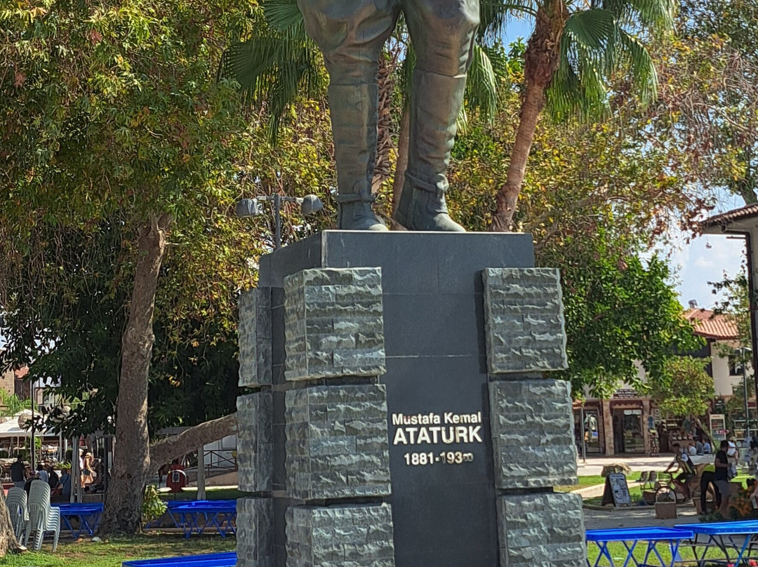 Mustafa Kemal Atatürk Monument景点图片