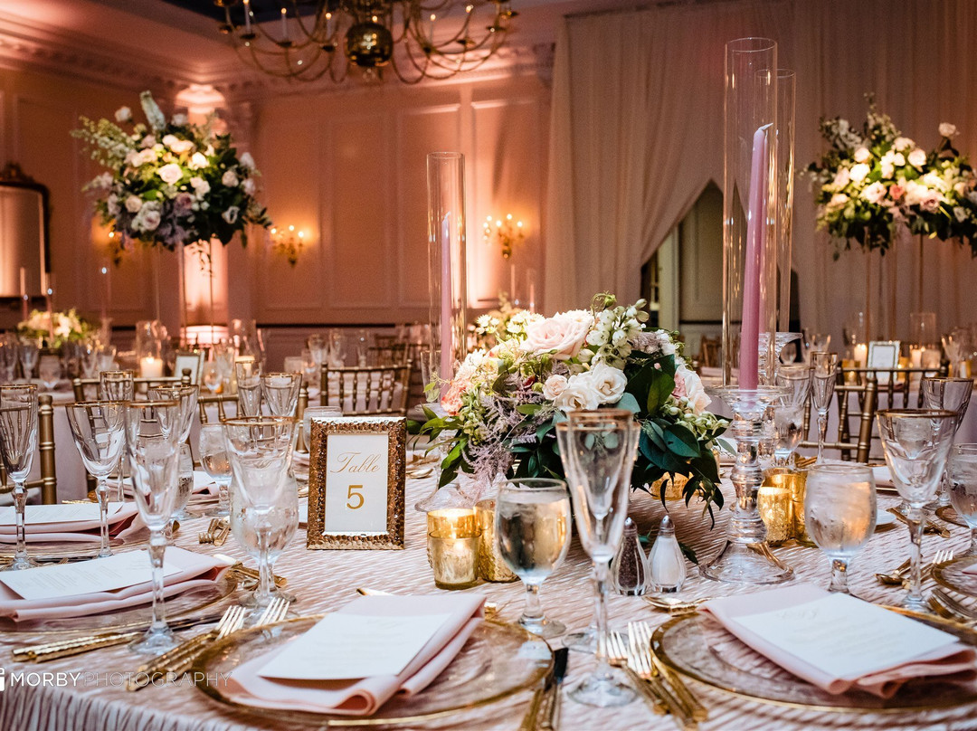 德斯蒙德酒店主图