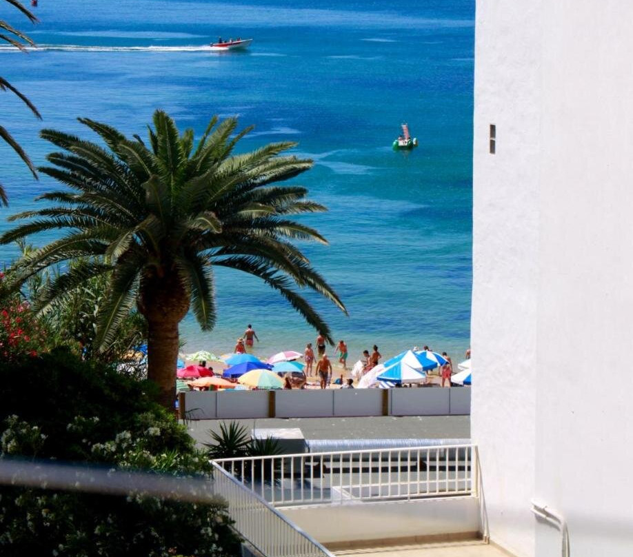 Sea Star Apartments