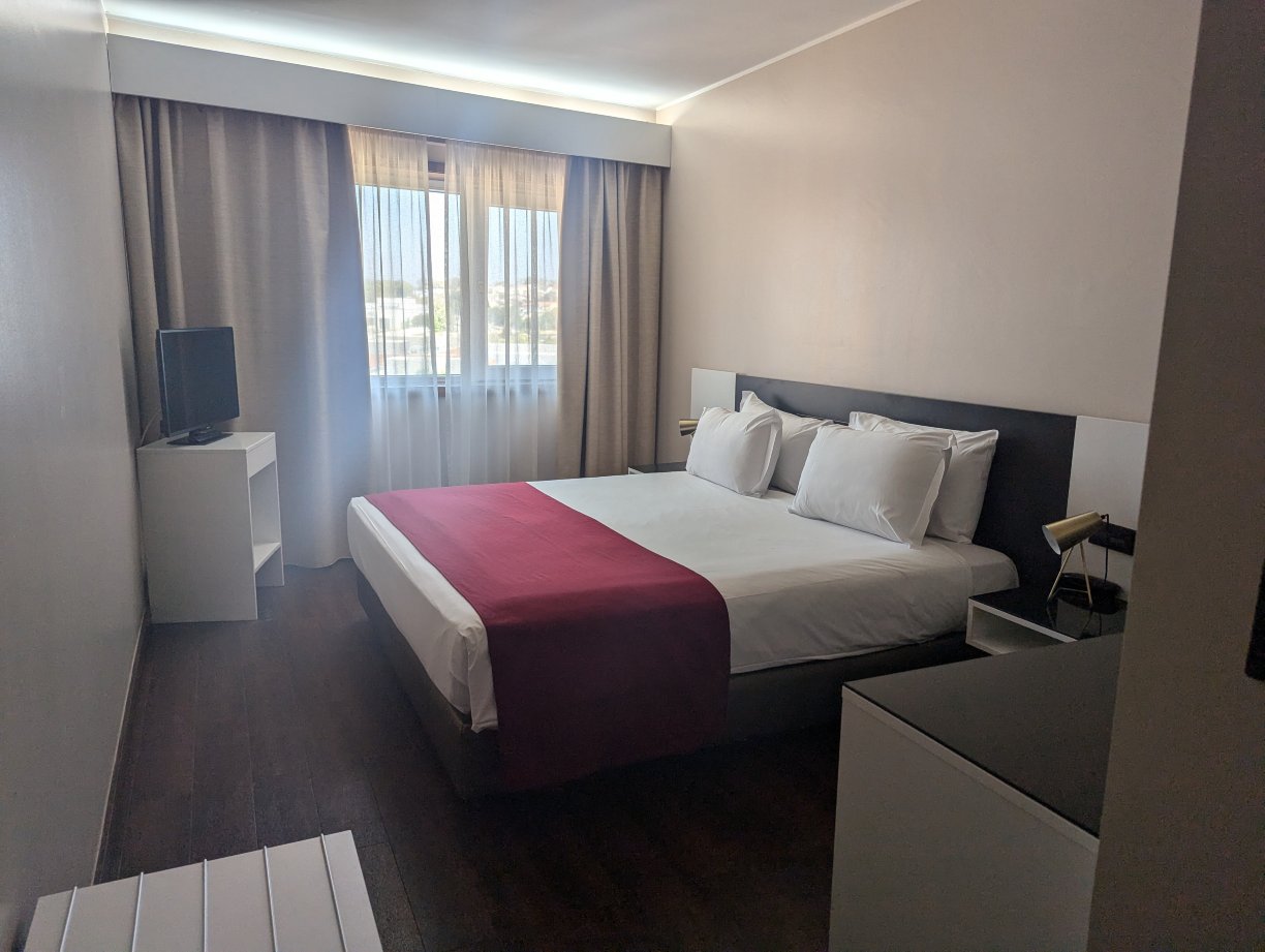 阿玛德斯城市酒店-客卧