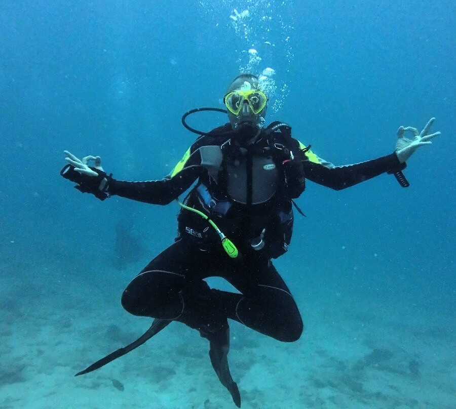 Diving Poseidon-孥归必去景点