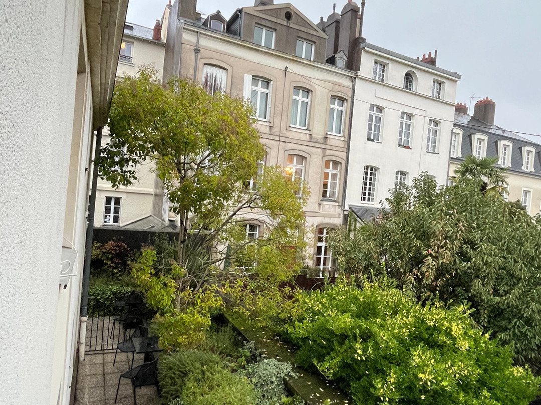 L'hotel主图