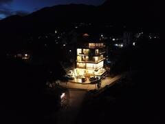 Hotel The Crown主图