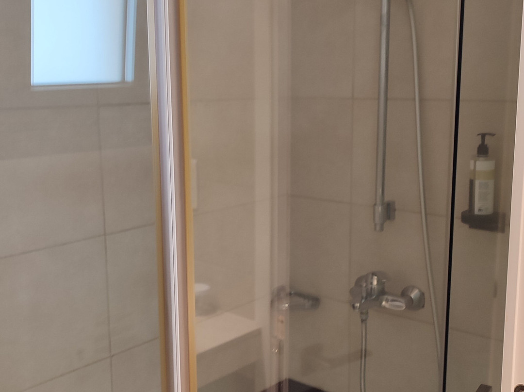 阿列亚套房酒店主图