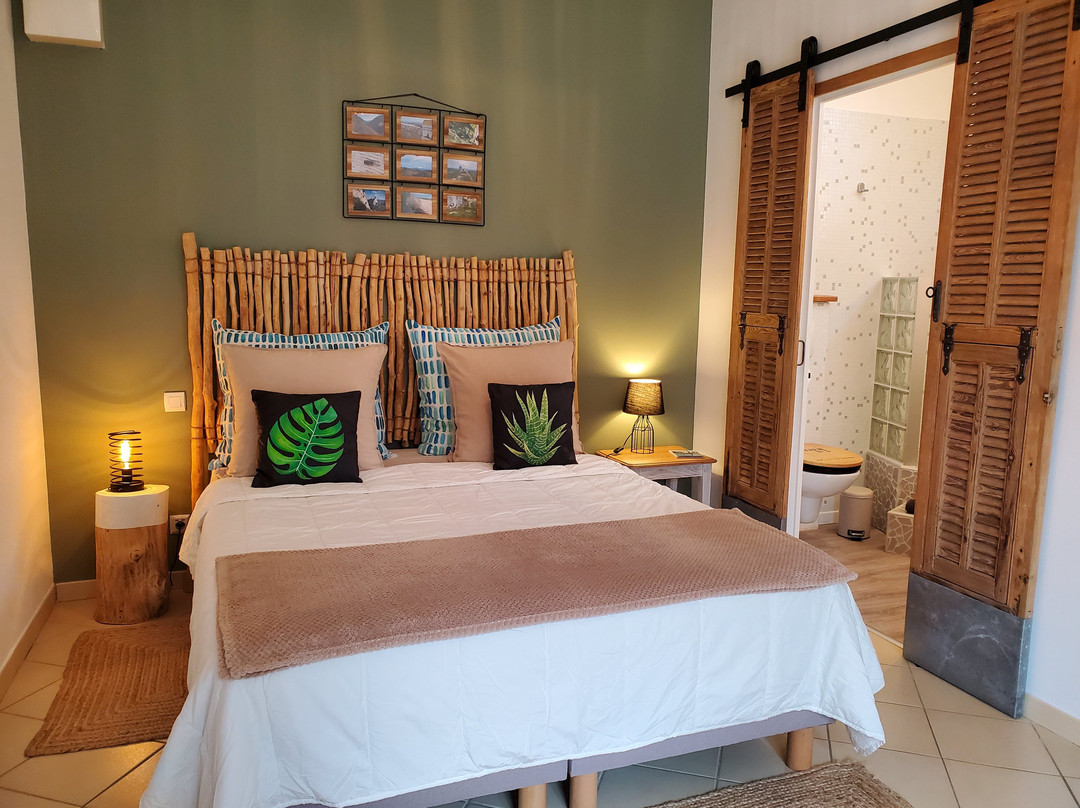 La Fontaine Au Loup主图