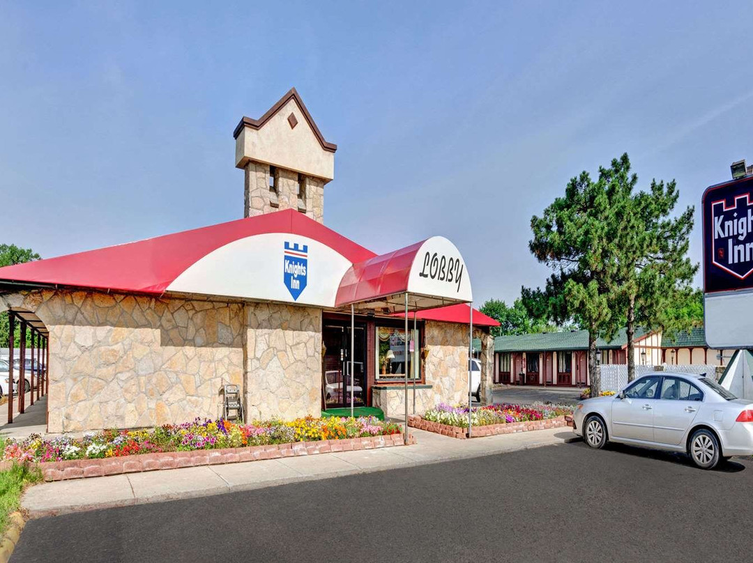 Knights Inn Madison Heights, MI