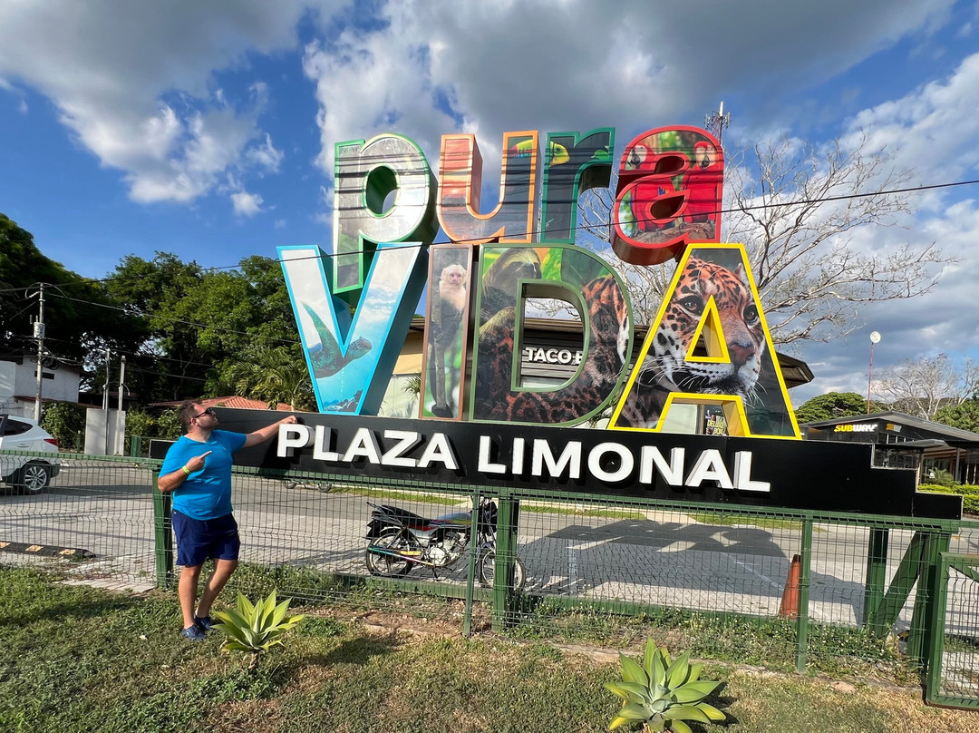 tours chary costa rica rio celeste景点图片