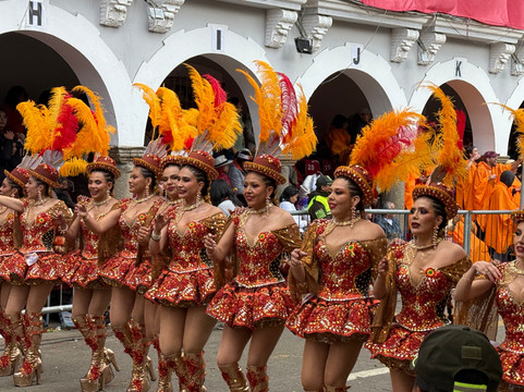 Pukina Travel-拉巴斯必去景点