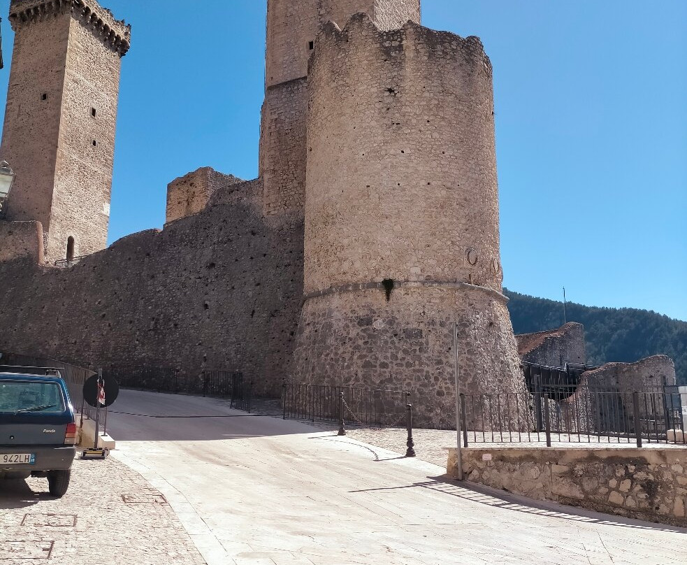 Castello Cantelmo-Caldora景点图片