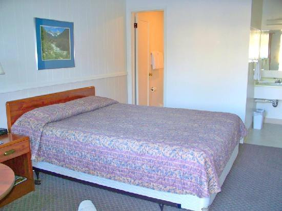 Kalispell Hilltop Inn主图