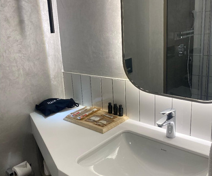 Four Hills Hotel主图