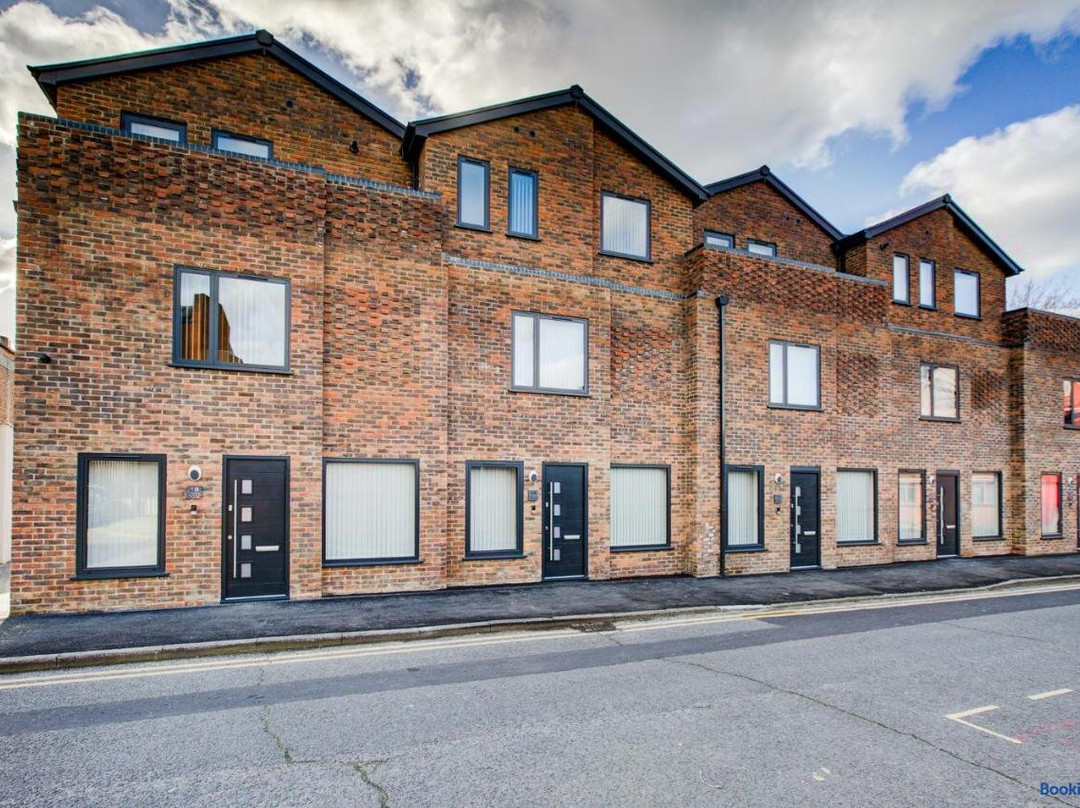 Hybrid Resi Uxbridge