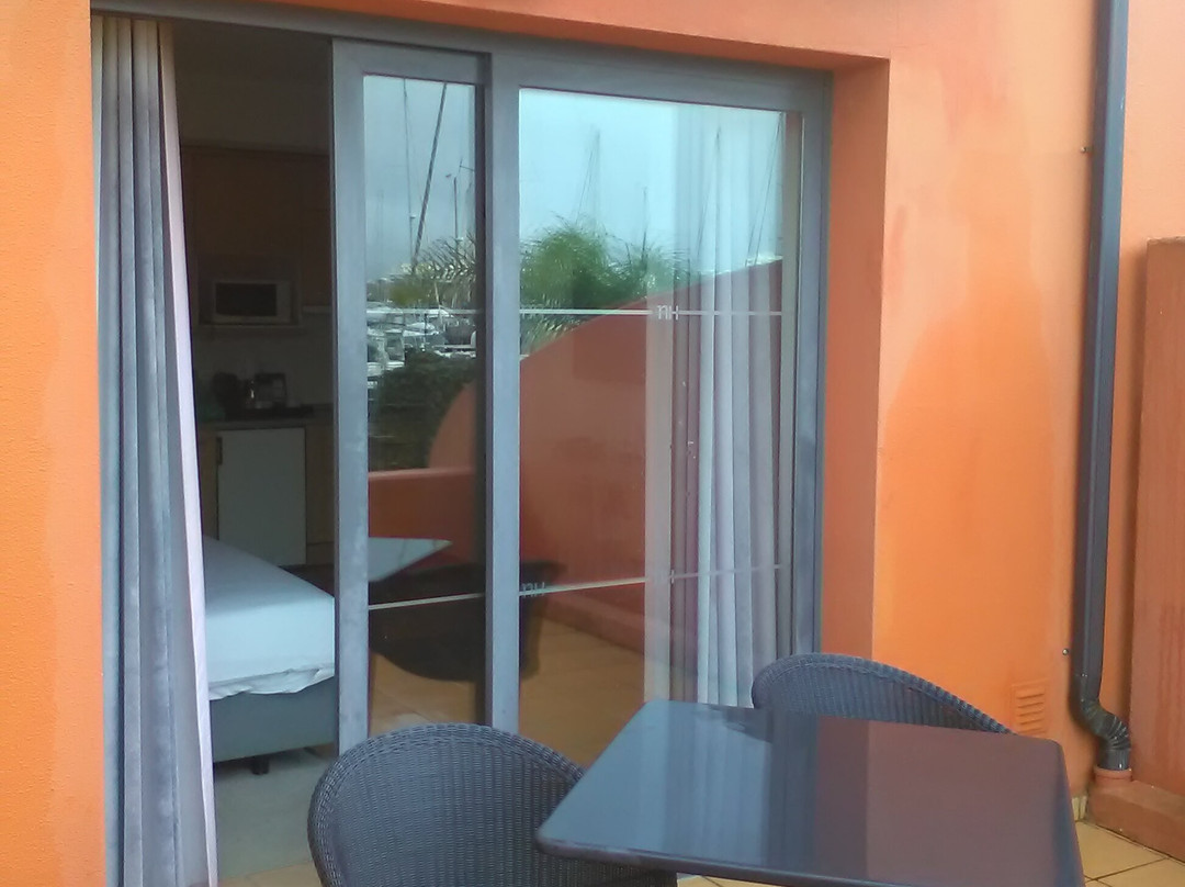 波尔蒂芒码头酒店主图