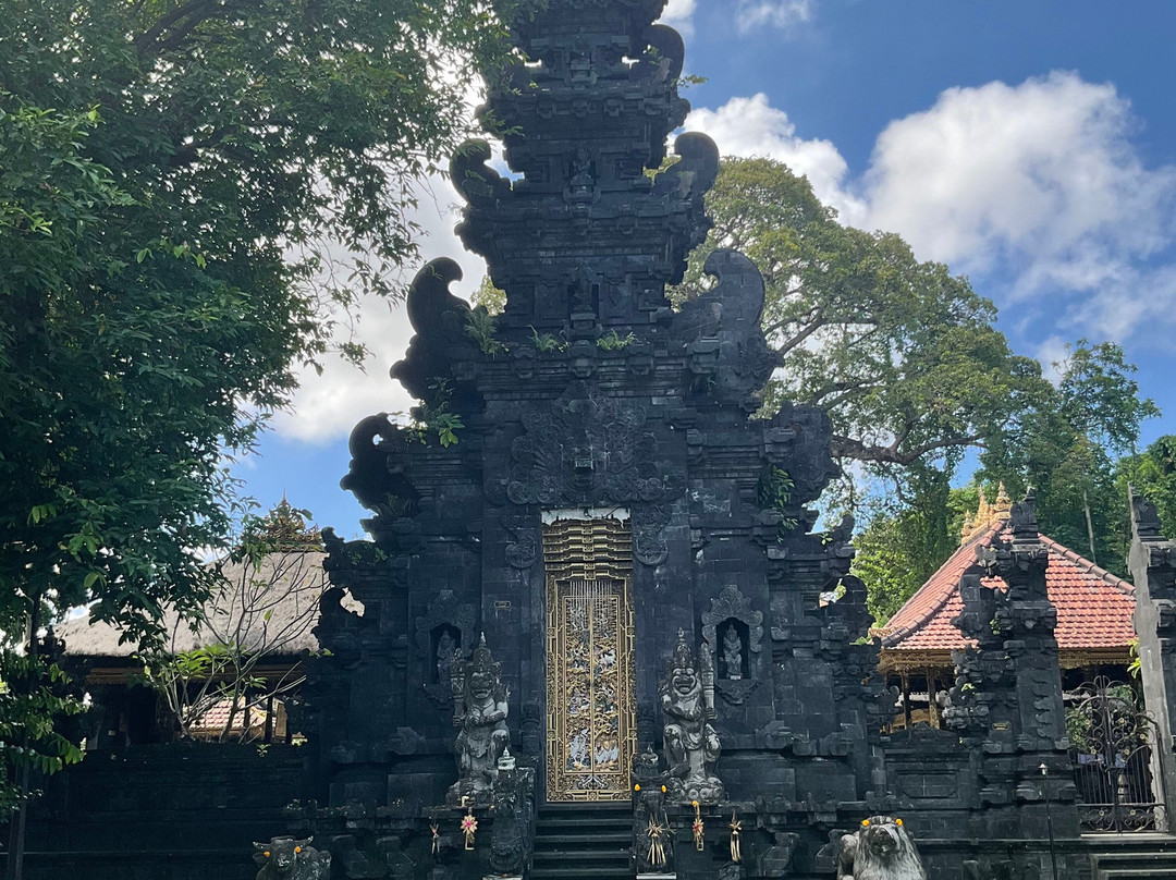 Dalem Kahyangan Temple-勒吉安必去景点