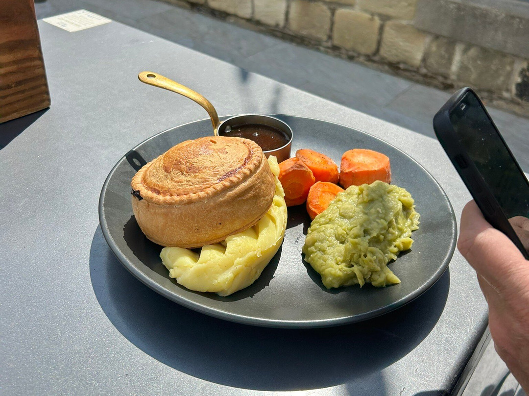 The Peacock at Barlow主图