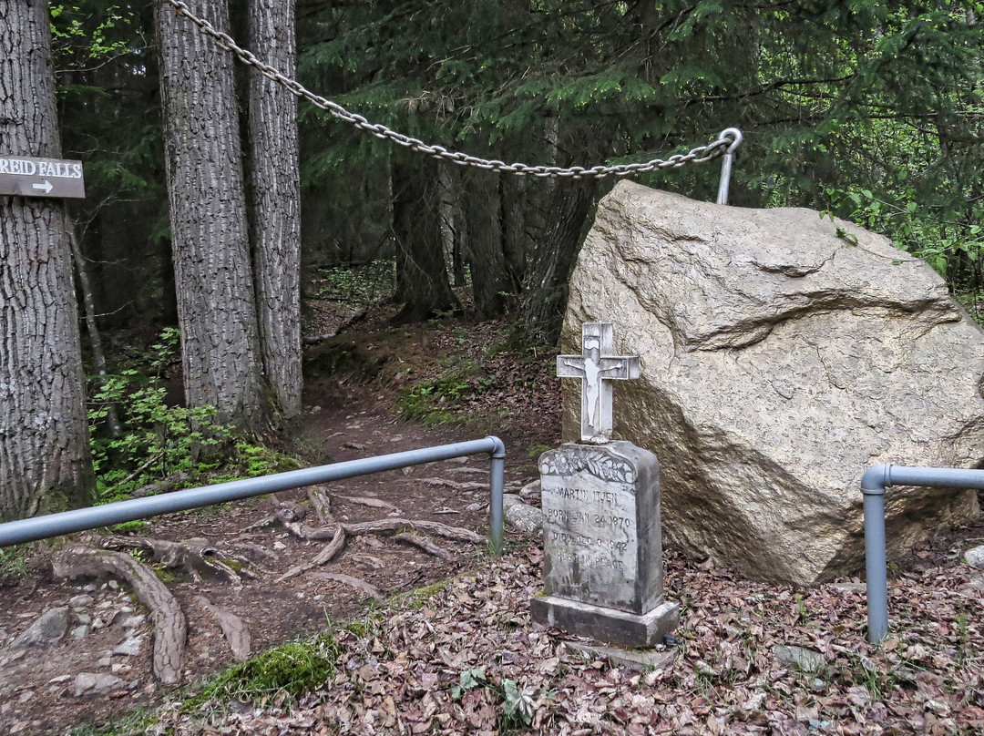 Gold Rush Cemetery-史凯威必去景点