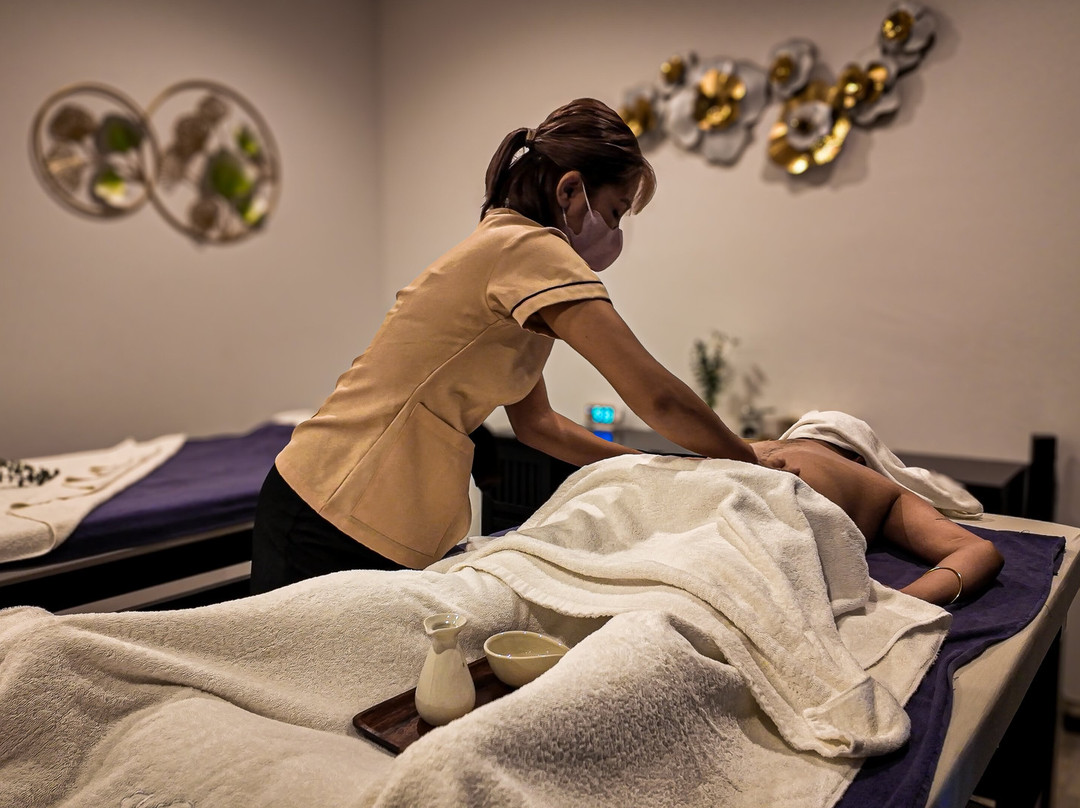 Body & Soul Health Massage-曾蒙海滩必去景点