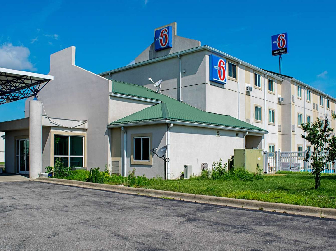 Motel 6 Seymour