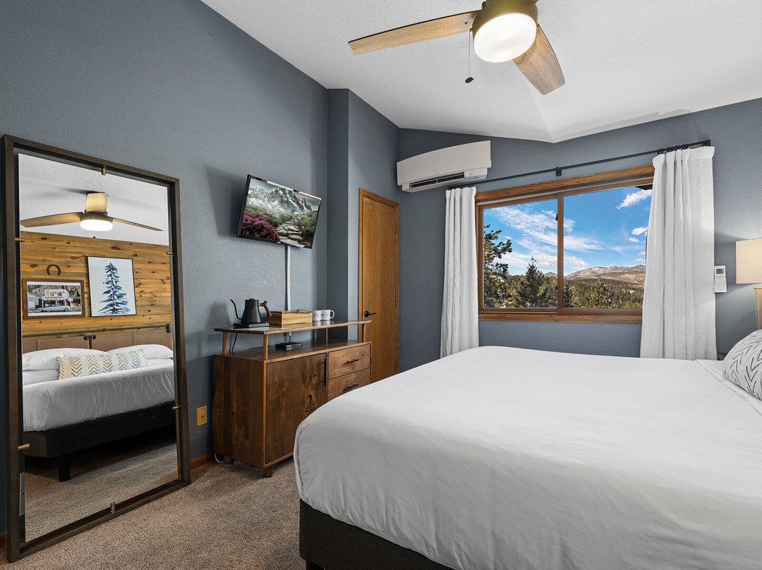 Juniper Lodge & Treehouses主图