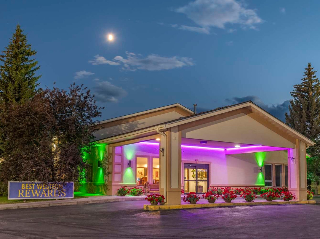 Arvada酒店住宿-凯富酒店