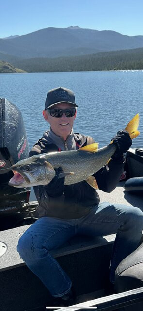 Fishing with Bernie-格兰比必去景点