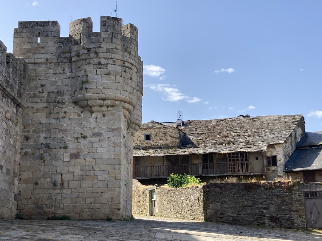 Castillo de Los Condes de Benavente-Puebla de Sanabria必去景点