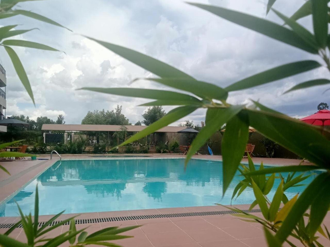 Darrel Paradise Resort