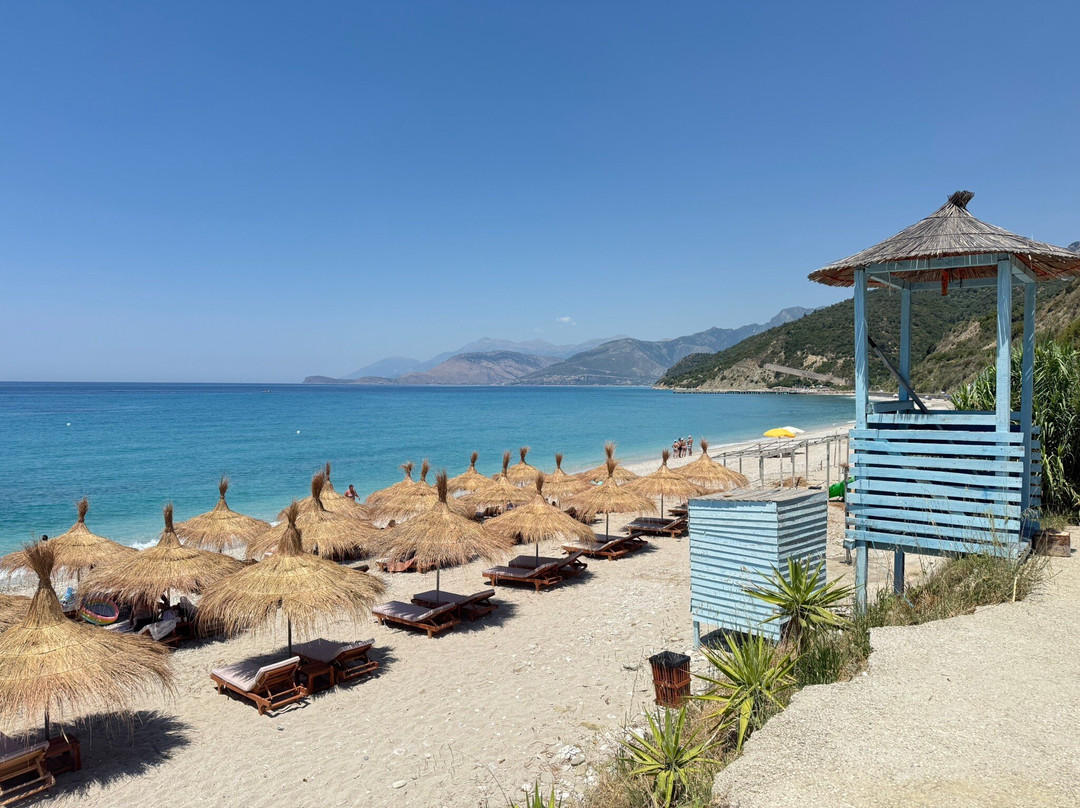 Buneci Beach-Piqeras必去景点