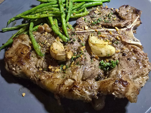 Bald Hen Bistro - Ortigas