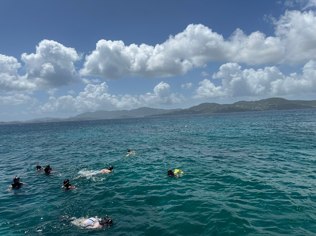 Sabrage Charters-圣 托马斯必去景点