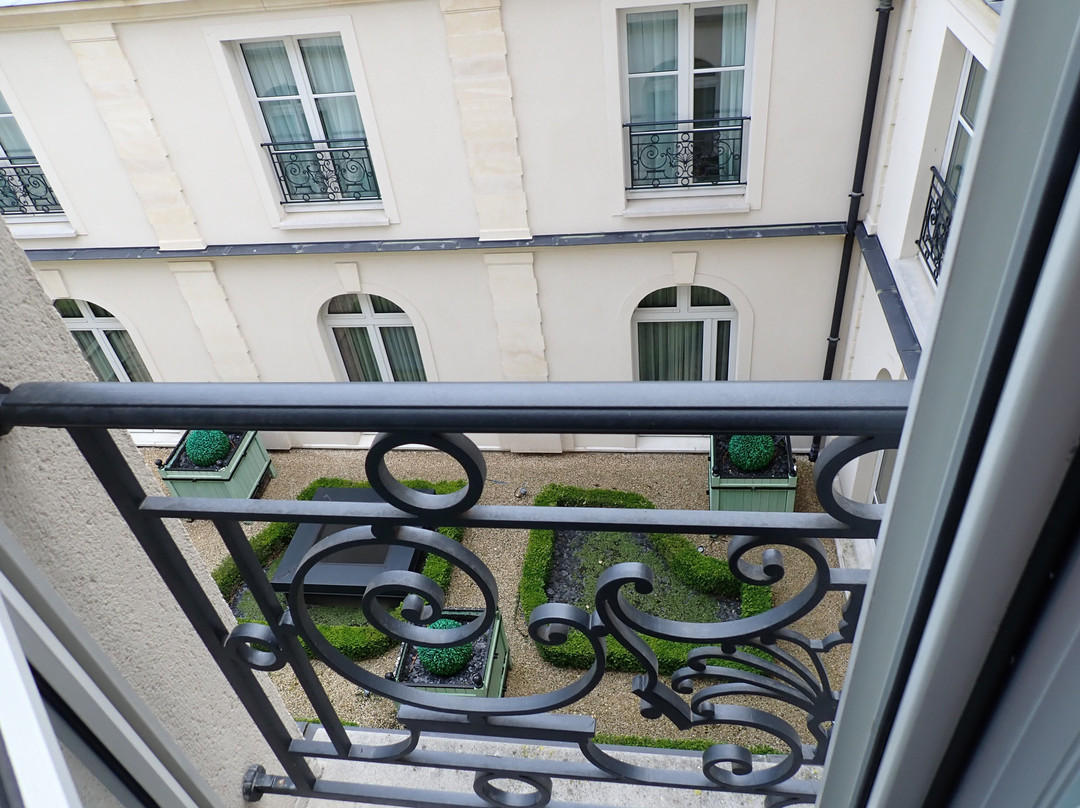 奥伯格杜迪鲍米酒店主图