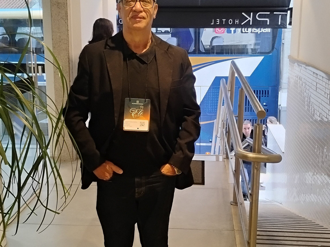 特洛皮卡利亚黄金酒店主图