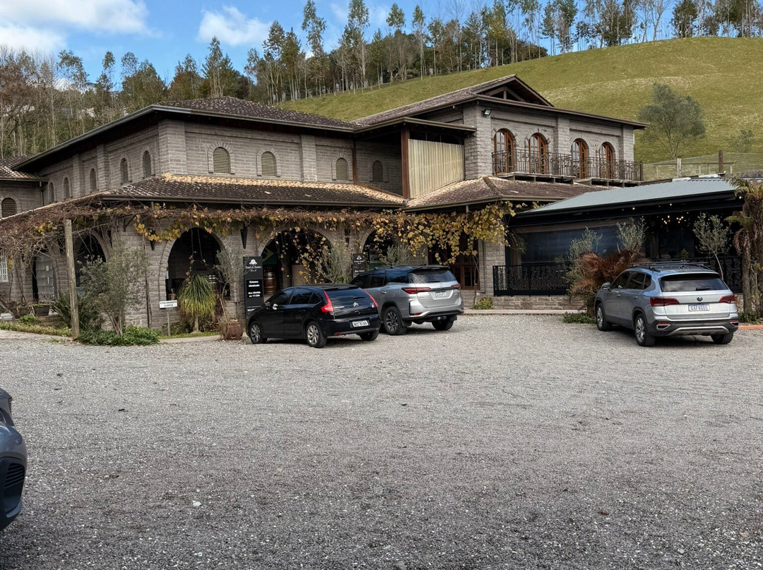 Familia Fardo Vinícola-Quatro Barras必去景点