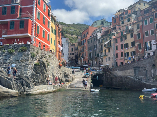 Crazy Boat Cinque Terre-拉斯佩齐亚必去景点