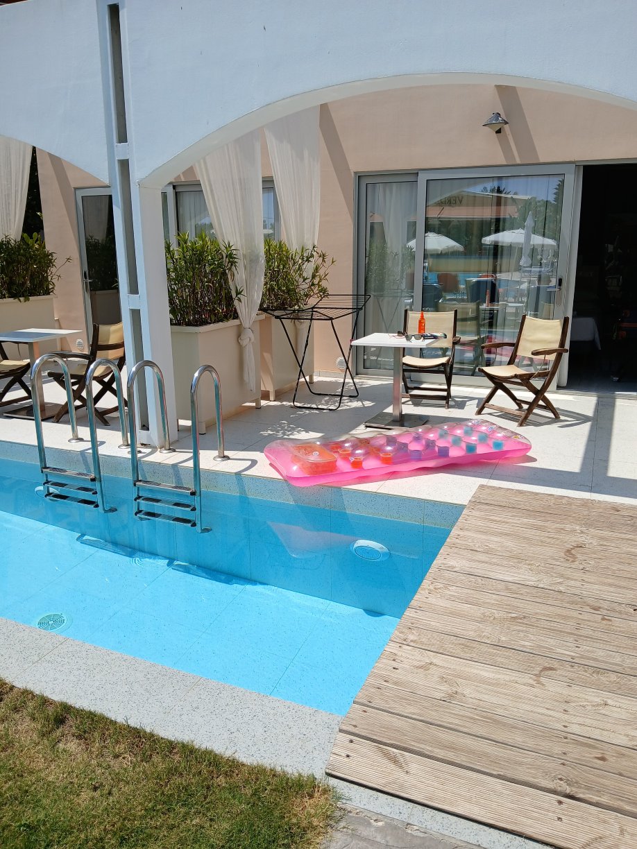 Sunrise Zante-客卧