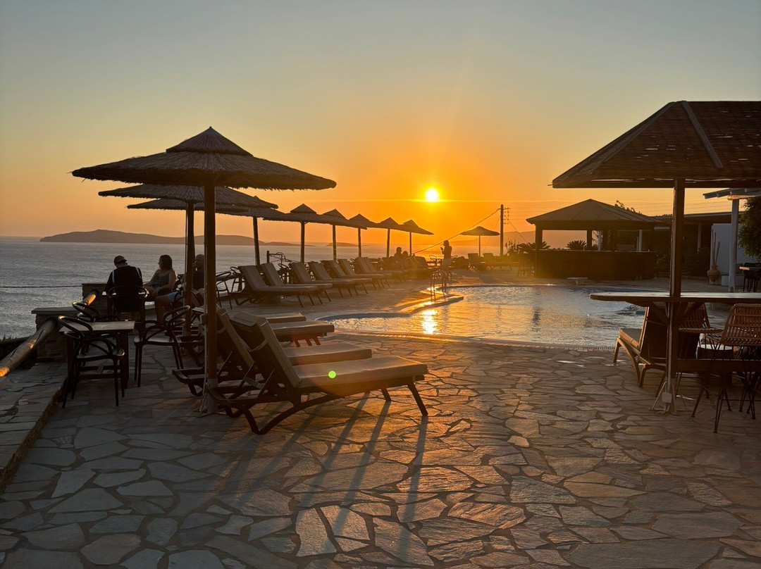 Blue Bay Village主图