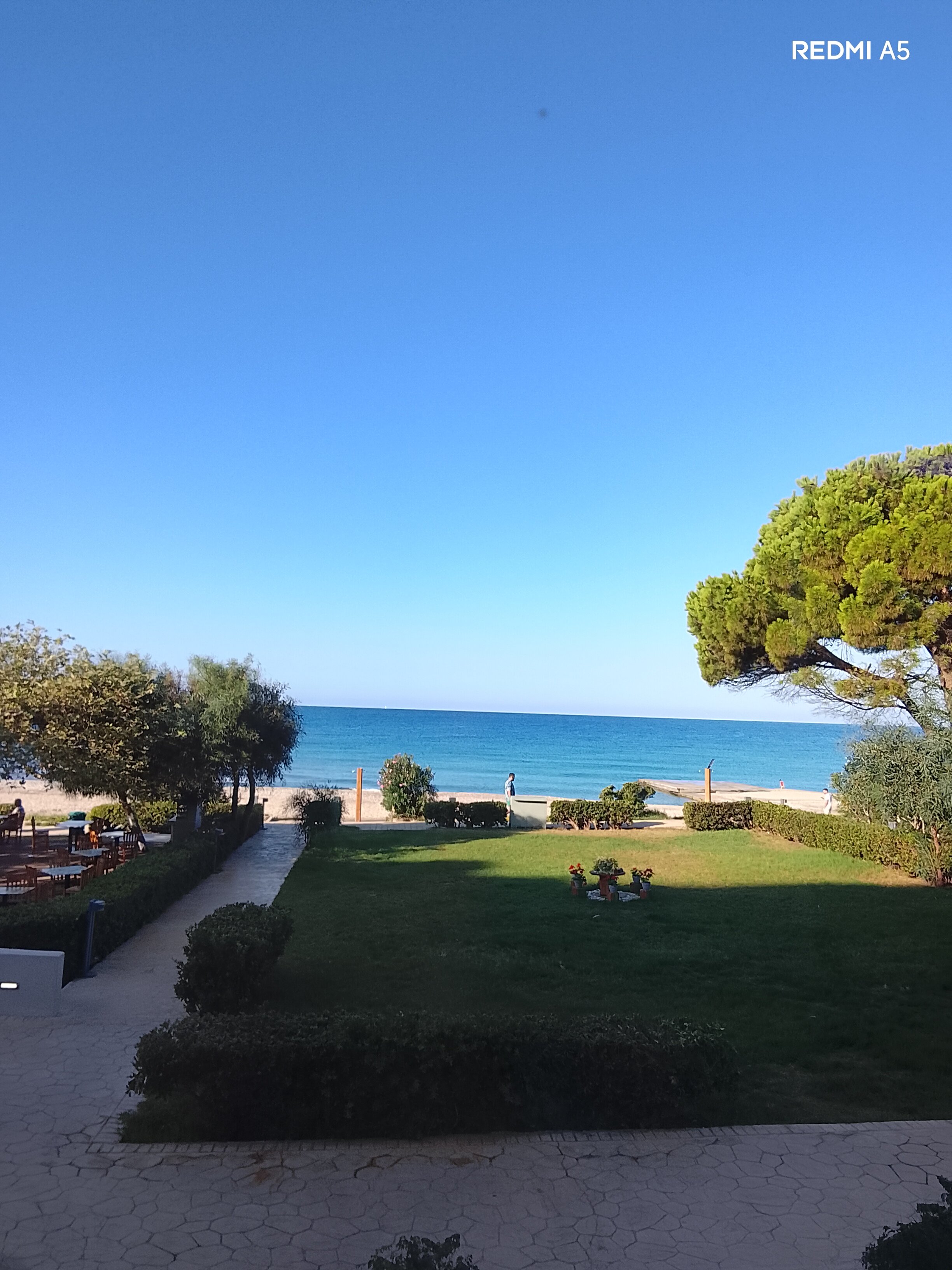 Ninos Grand Beach Resort-官方
